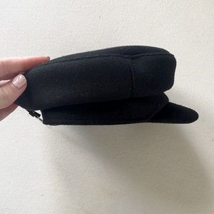 Black cabbie hat